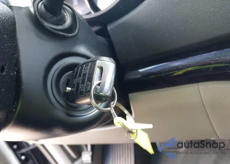 2020 Kia Sedona Lx z USA, uszkodzony, nr VIN KNDMB5C19L6657829